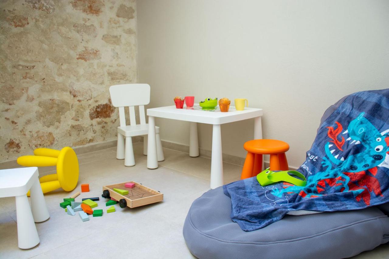 V77 Seafront Suites Retimno Zewnętrze zdjęcie
