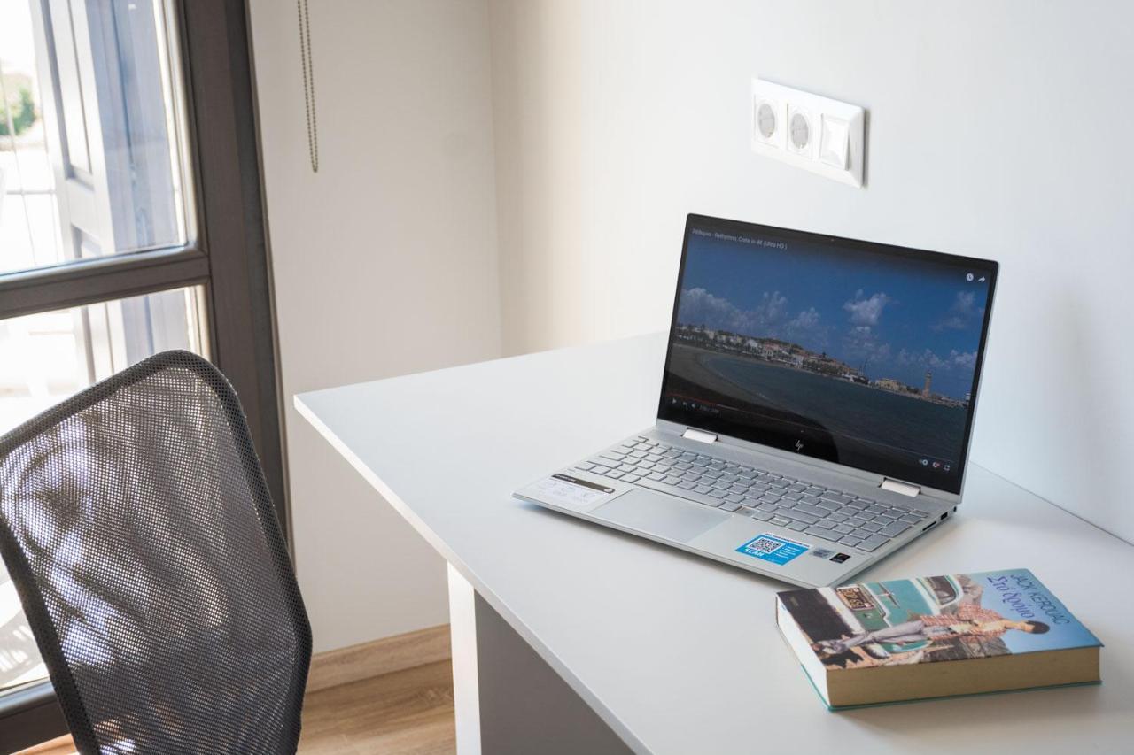 V77 Seafront Suites Retimno Zewnętrze zdjęcie